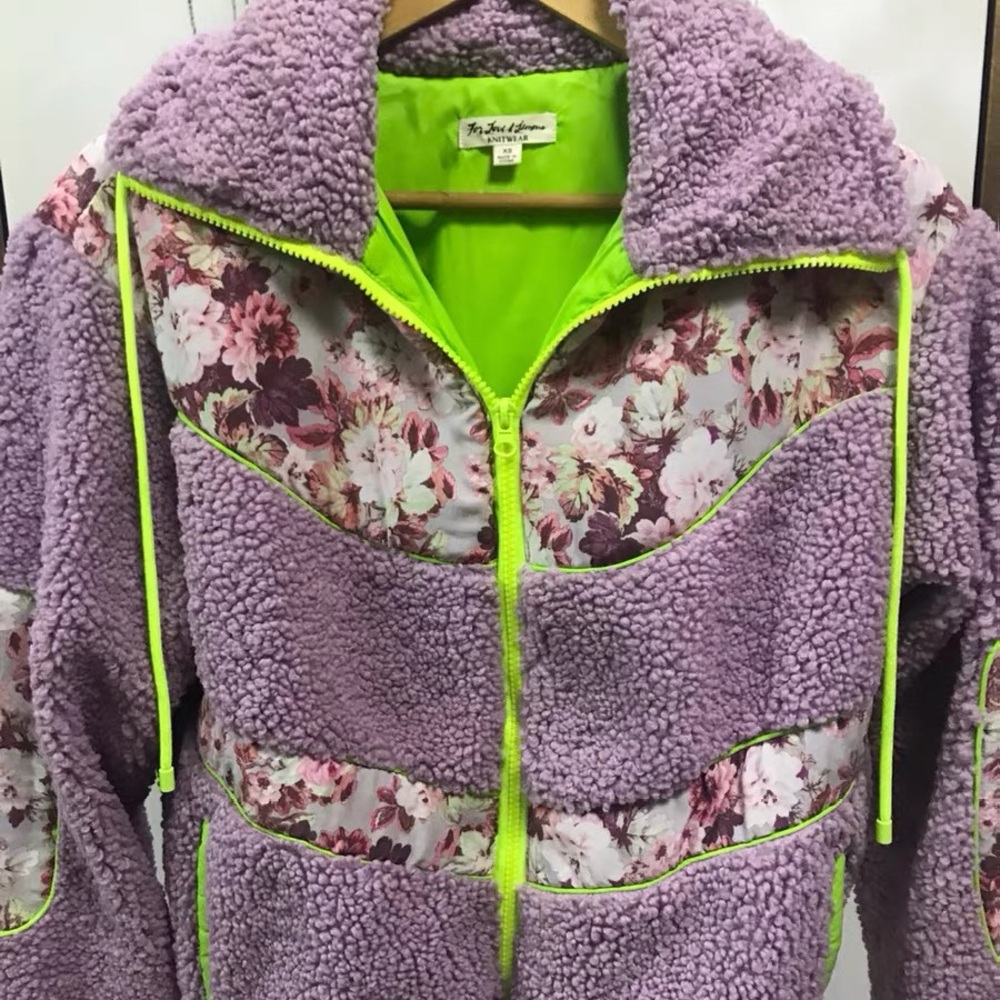 FOR LOVE & LEMONS / WOMEN / OUTERWEAR /
JACKETS - Picture 8 of 14